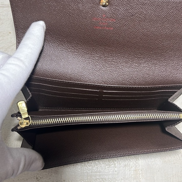 Louis Vuitton Damier Sarah Long Wallet - Picture 12 of 16